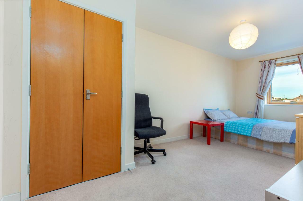 Pioneer Close * Londra